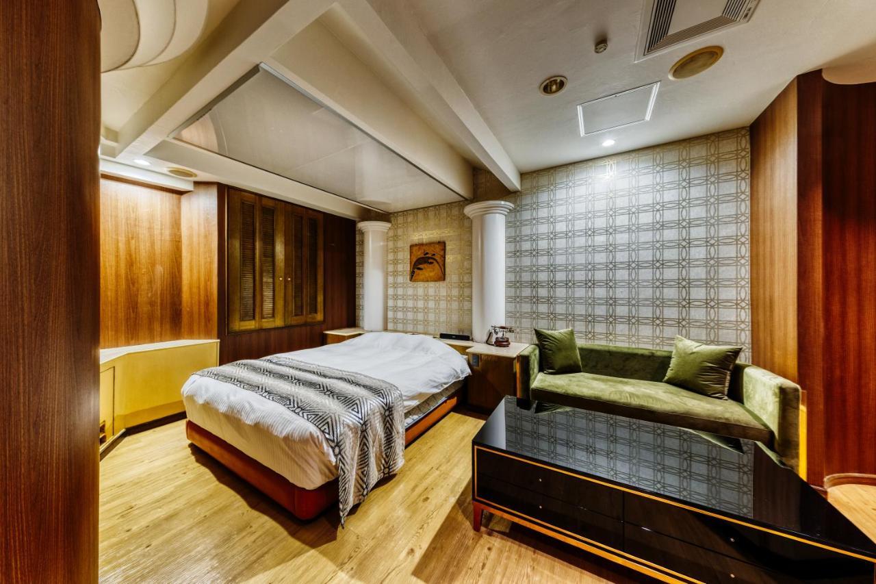 Hotel Artia Dinosaur Machida -Adult Only Kamiseya Exterior photo